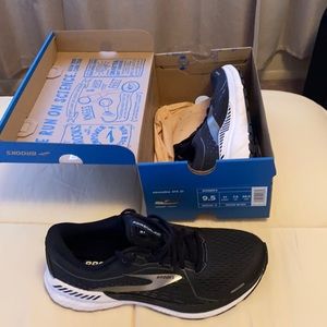 Brooks Adrenaline GTS 21